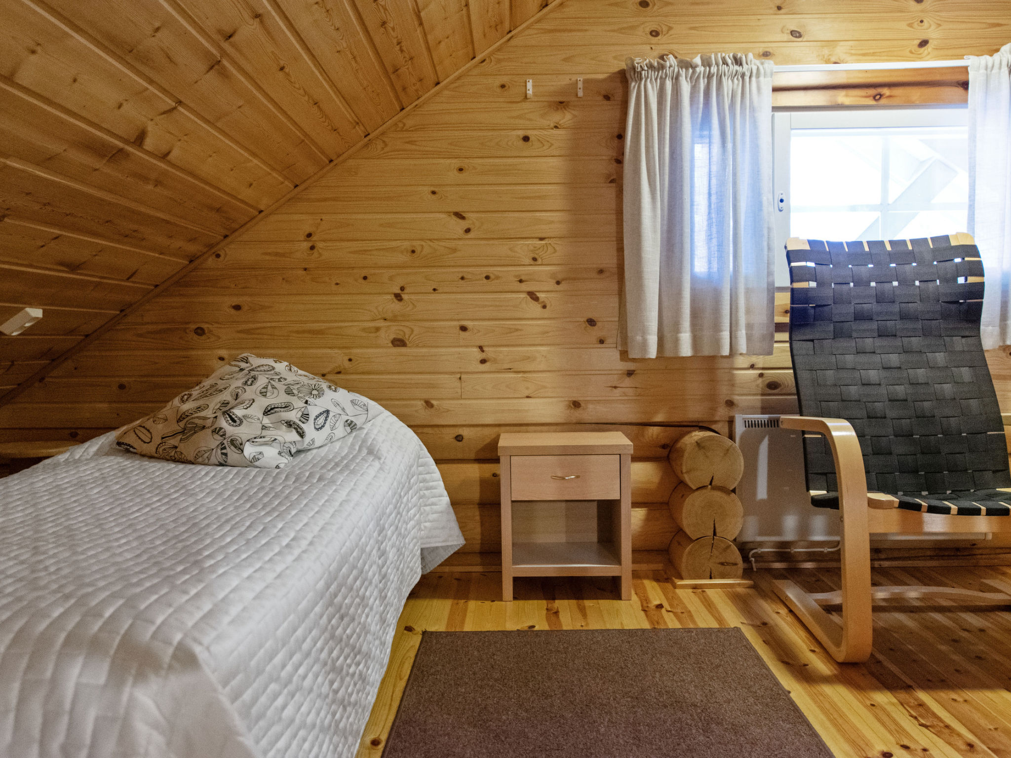Kilpolan orvokki, pauliina ja karoliina - Inside