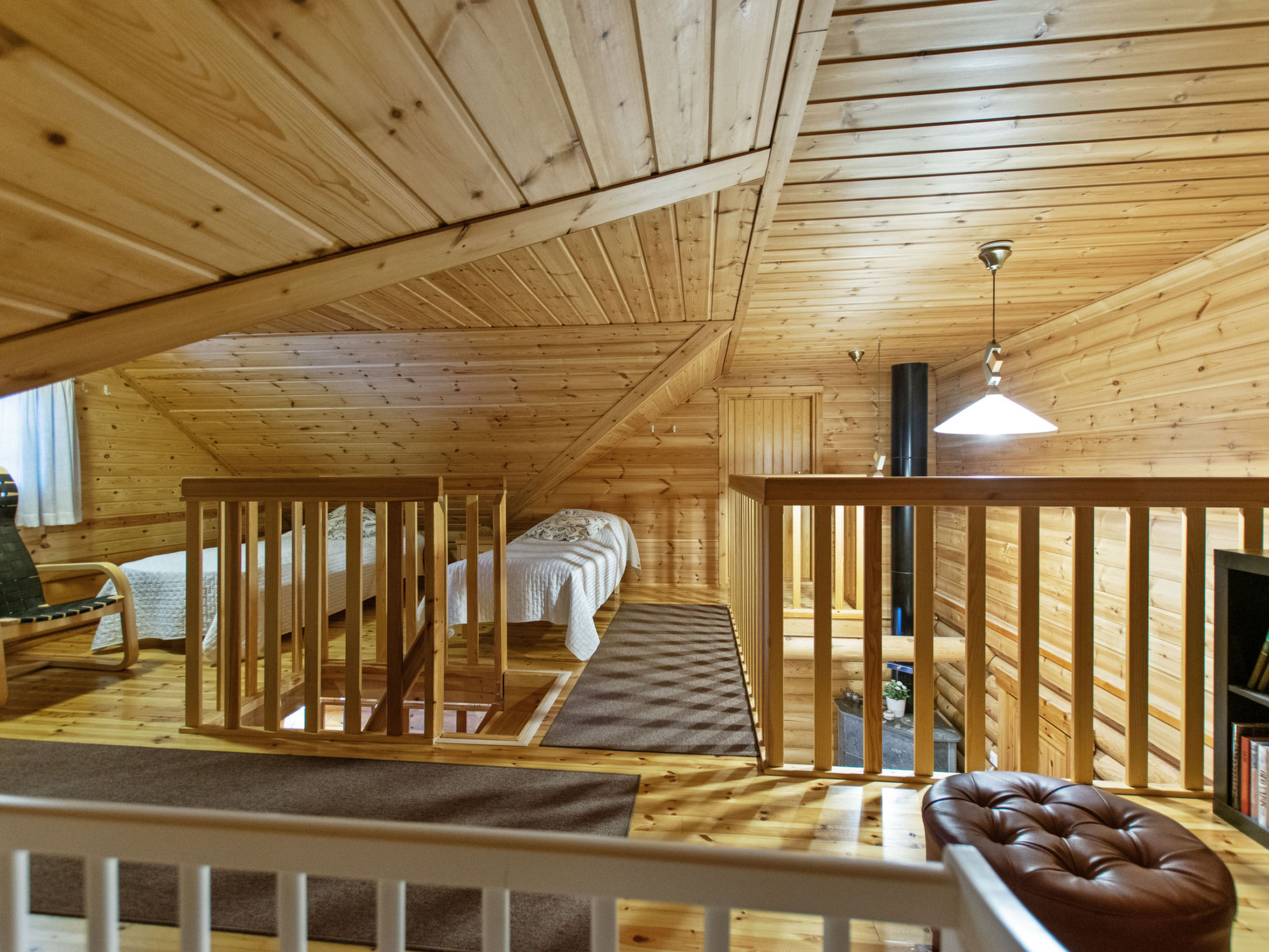 Kilpolan orvokki, pauliina ja karoliina - Inside