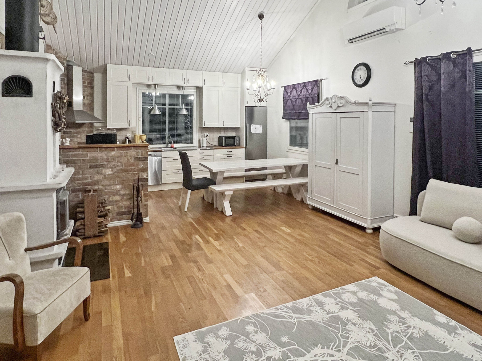 Tyttelsson - Drinnen