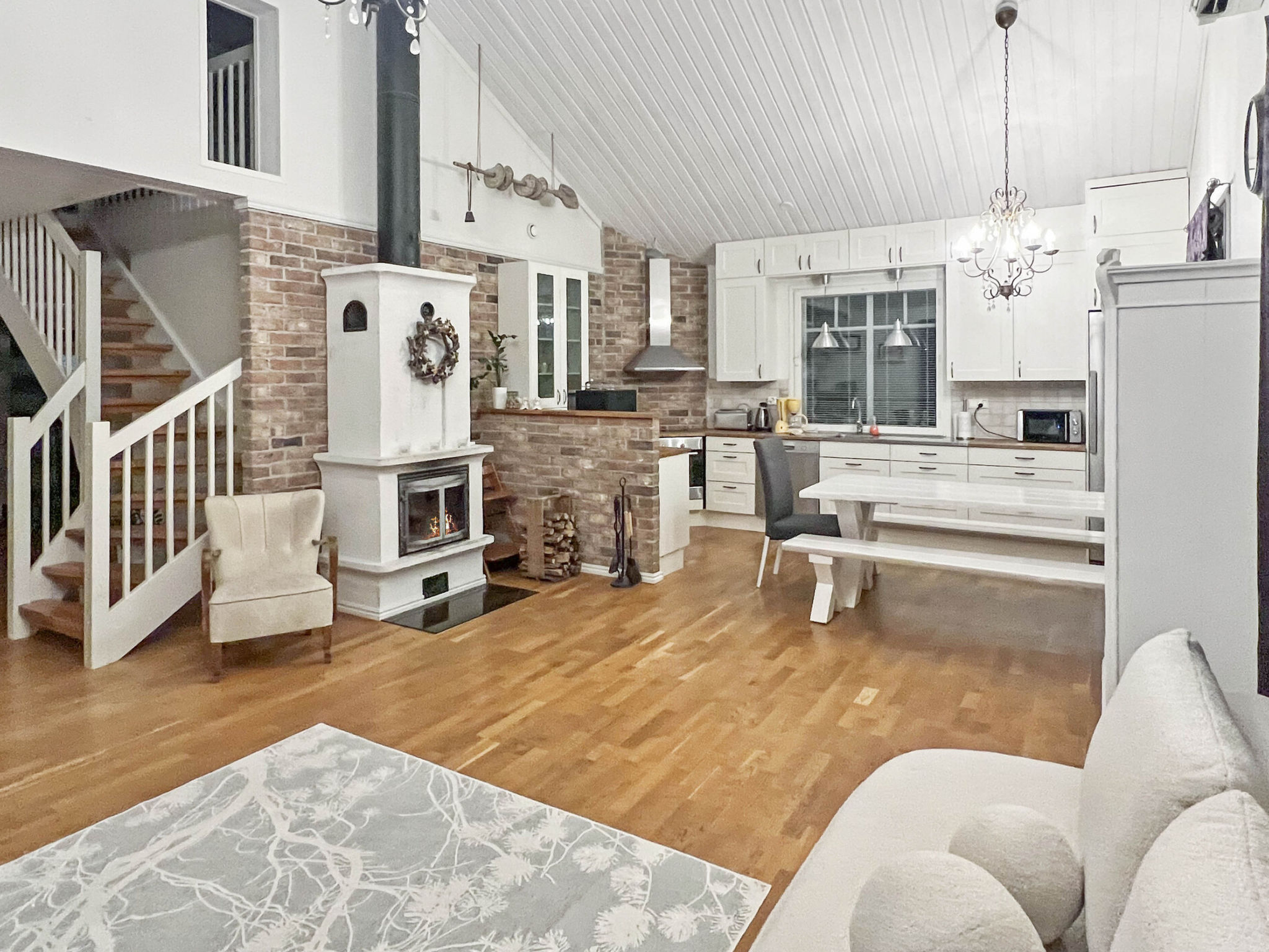 Tyttelsson - Drinnen