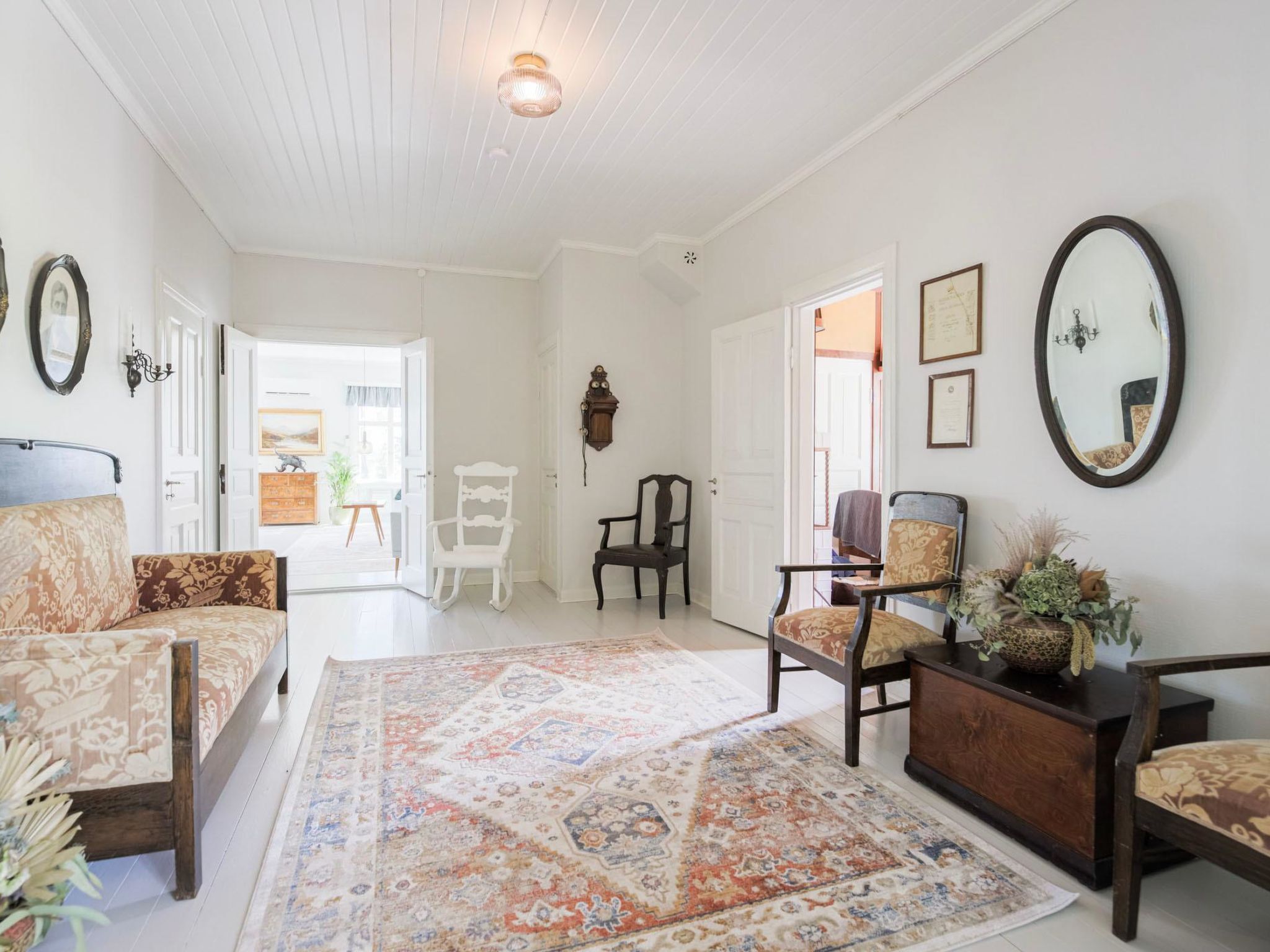 Kapteenin huvilat-Binnen