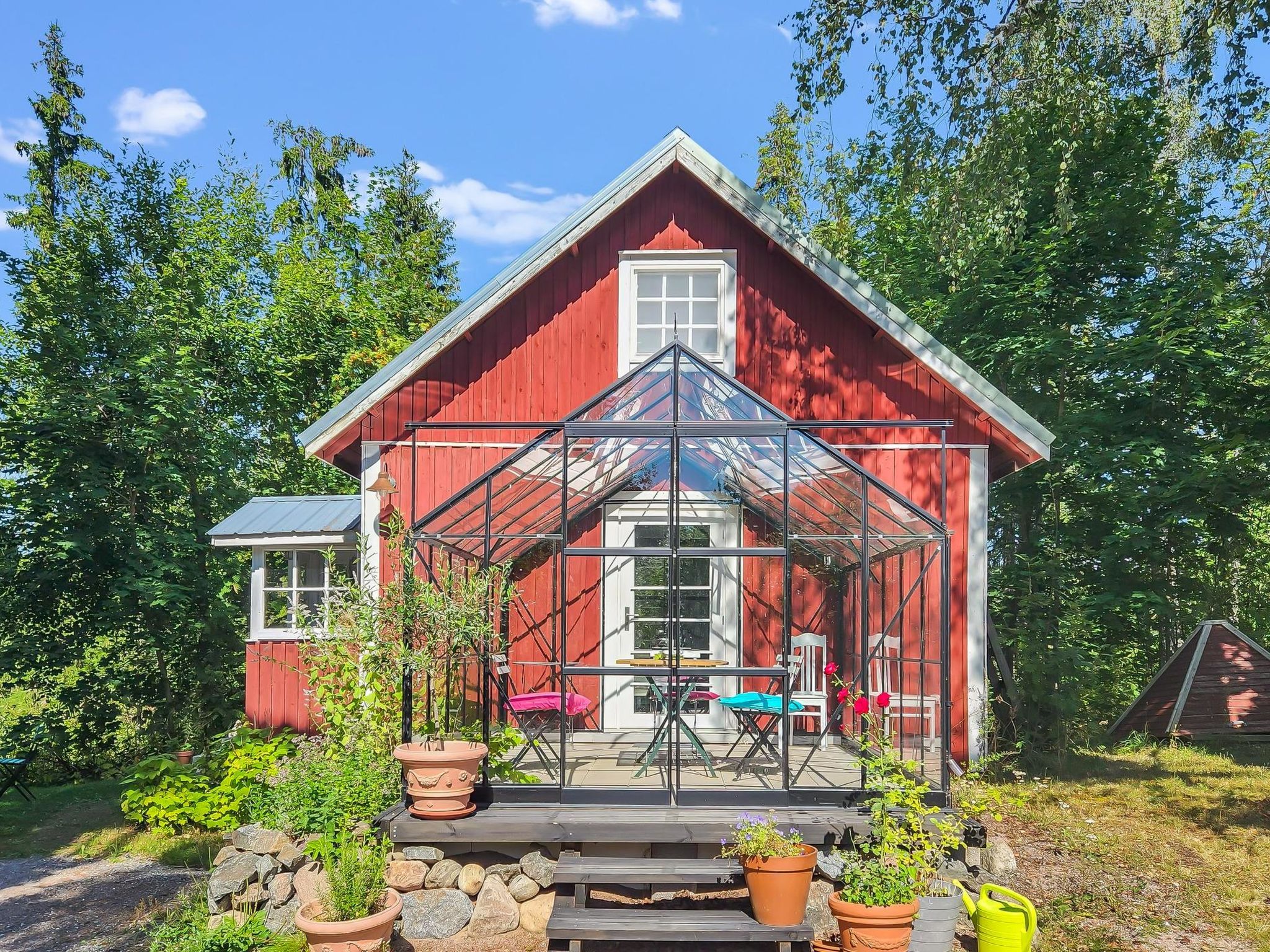 Den lilla röda stugan