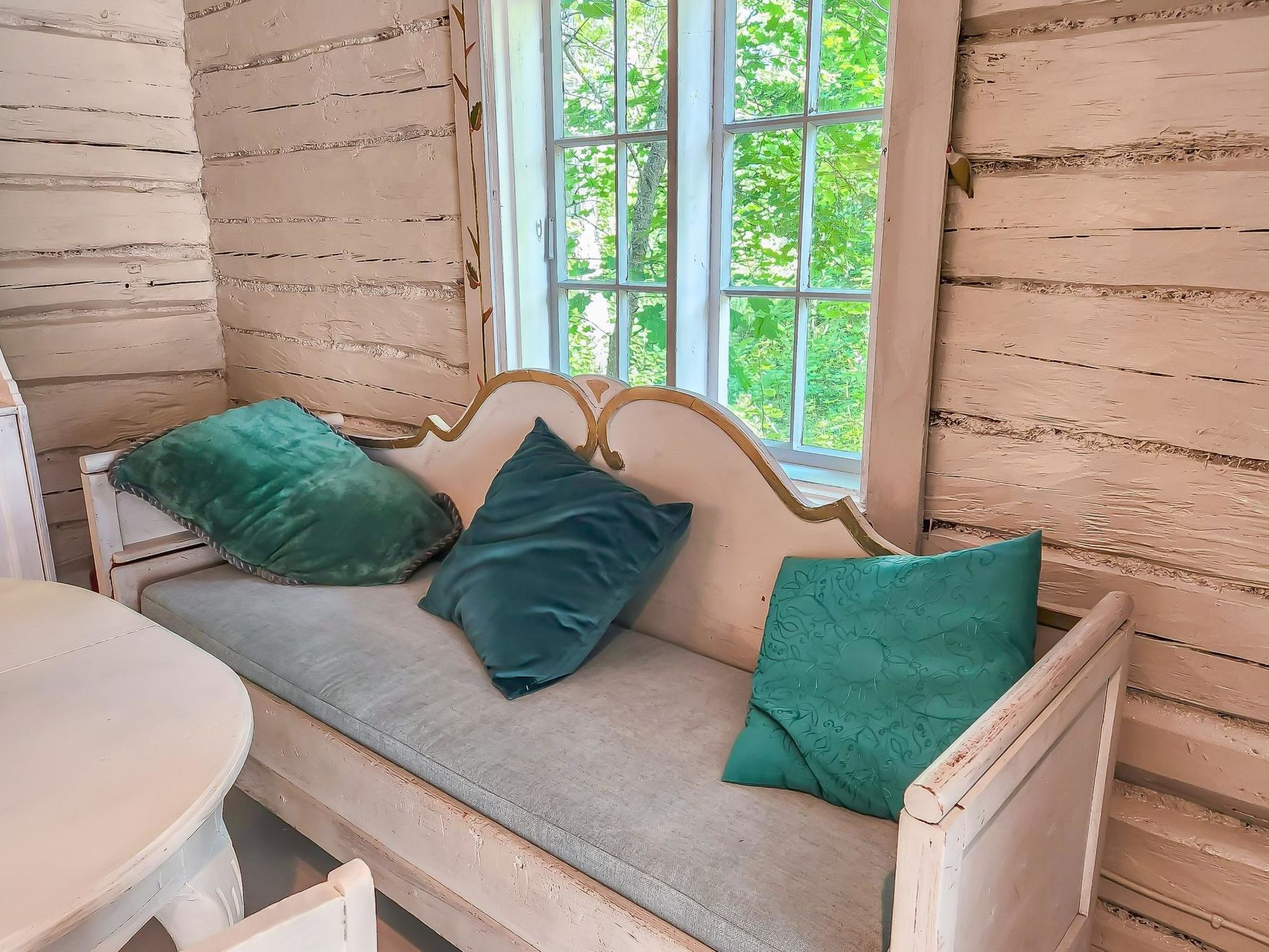 Den lilla röda stugan-Binnen