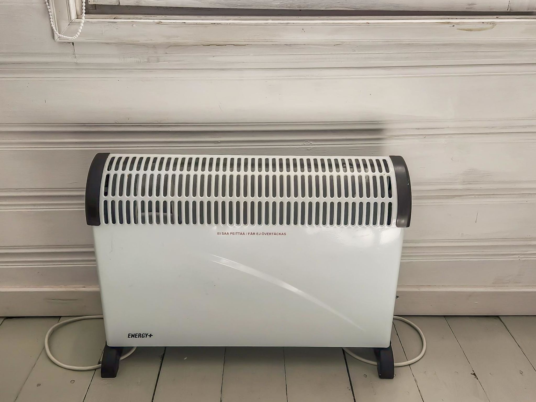 Den lilla röda stugan-Binnen