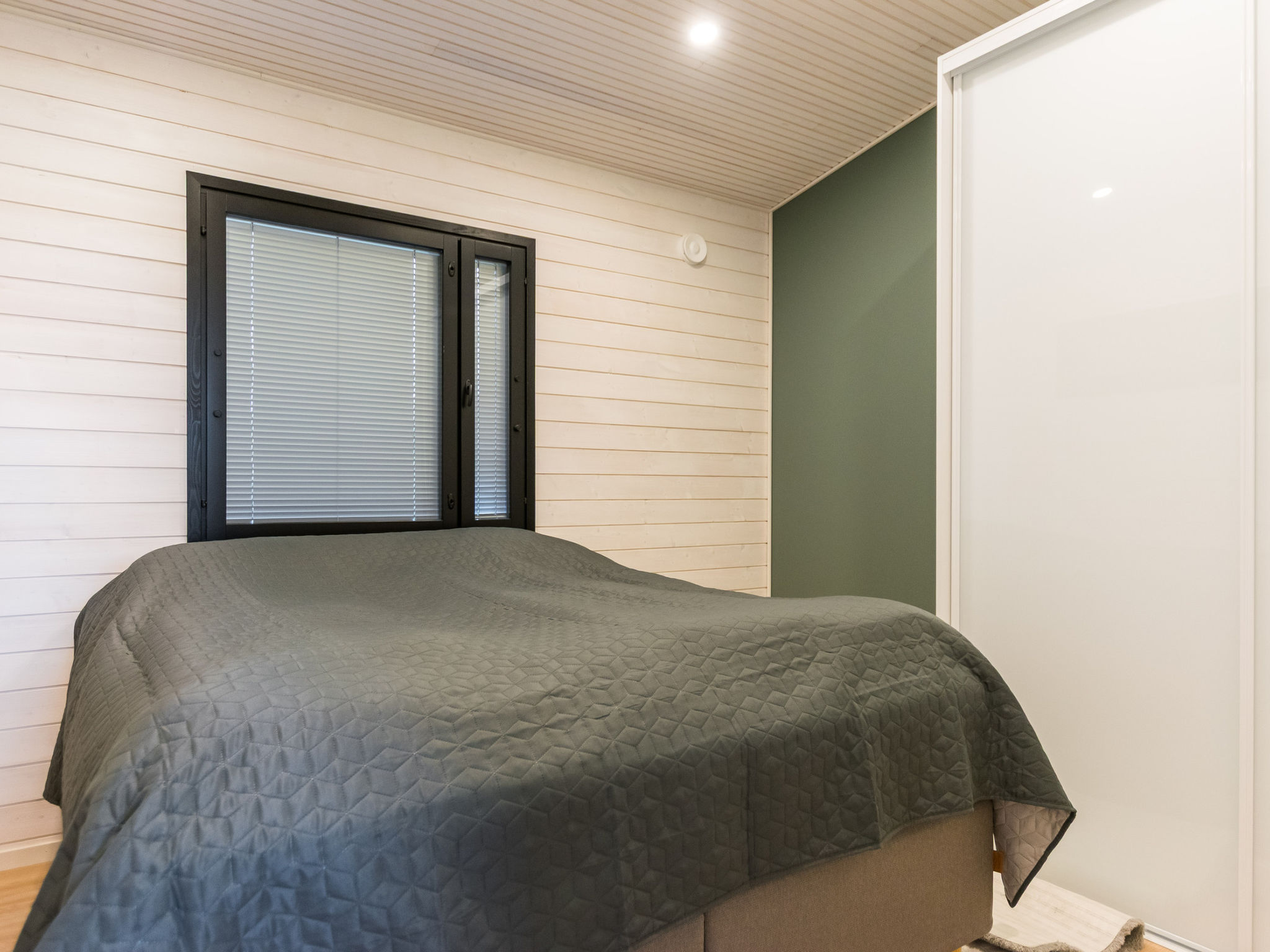 Duurzame houten villa aan het meer met sauna en eigen boothuis - foto 14