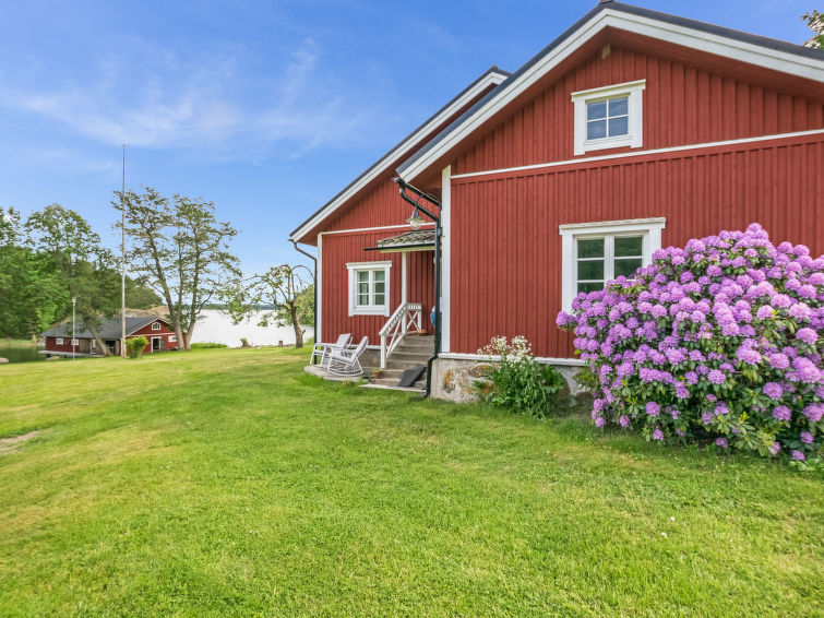 Aan het meer: Rustiek vakantiehuis Villa Nennebo in Salo in Salo