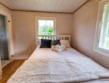 Knusse Finse archipelcabine Lilla Nennebo aan het meer bij Salo - thumbnail 5