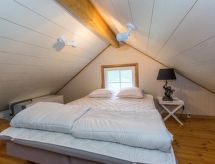 Knusse Finse archipelcabine Lilla Nennebo aan het meer bij Salo - thumbnail 6