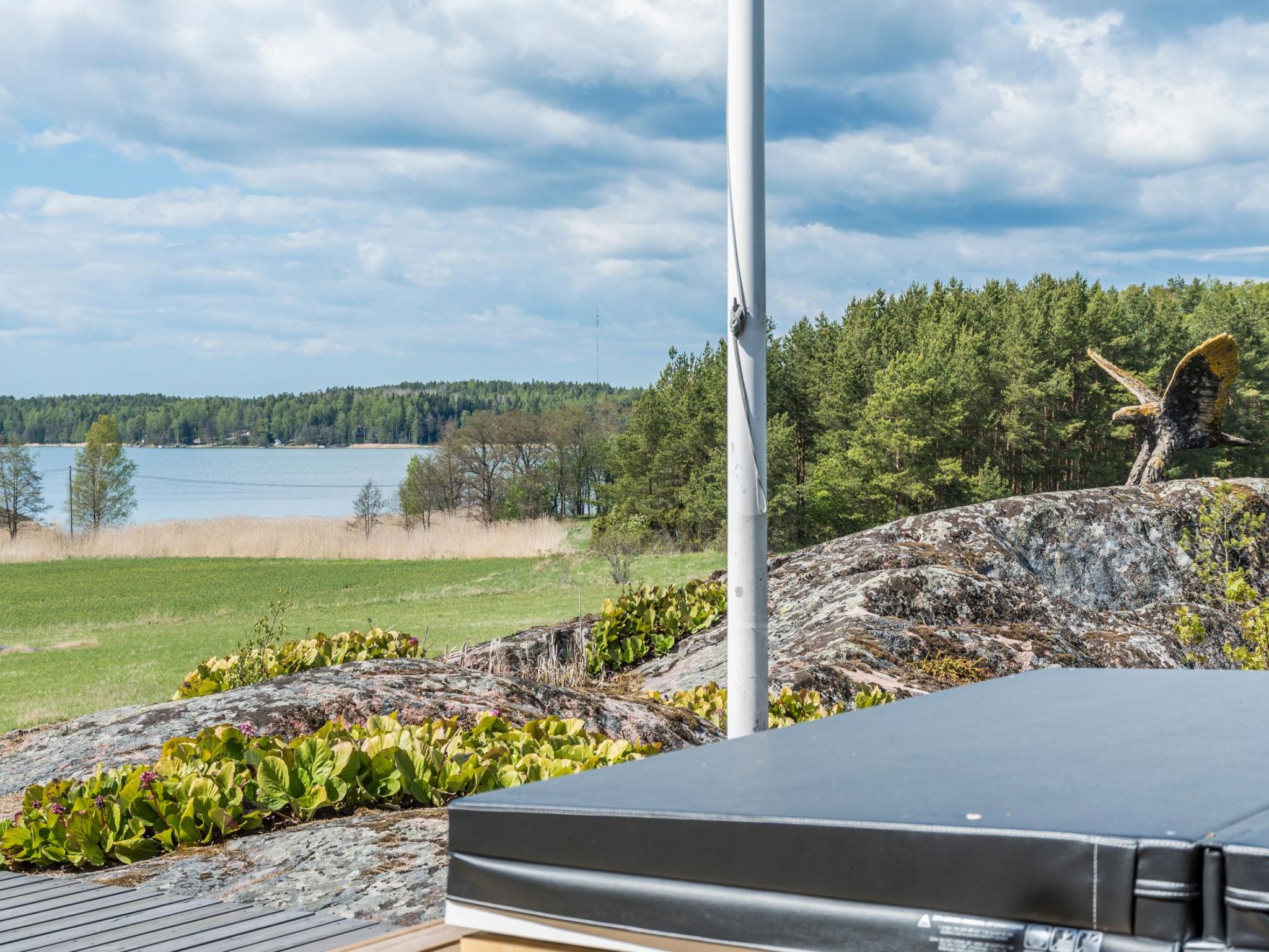 Villa pääsky-Binnen