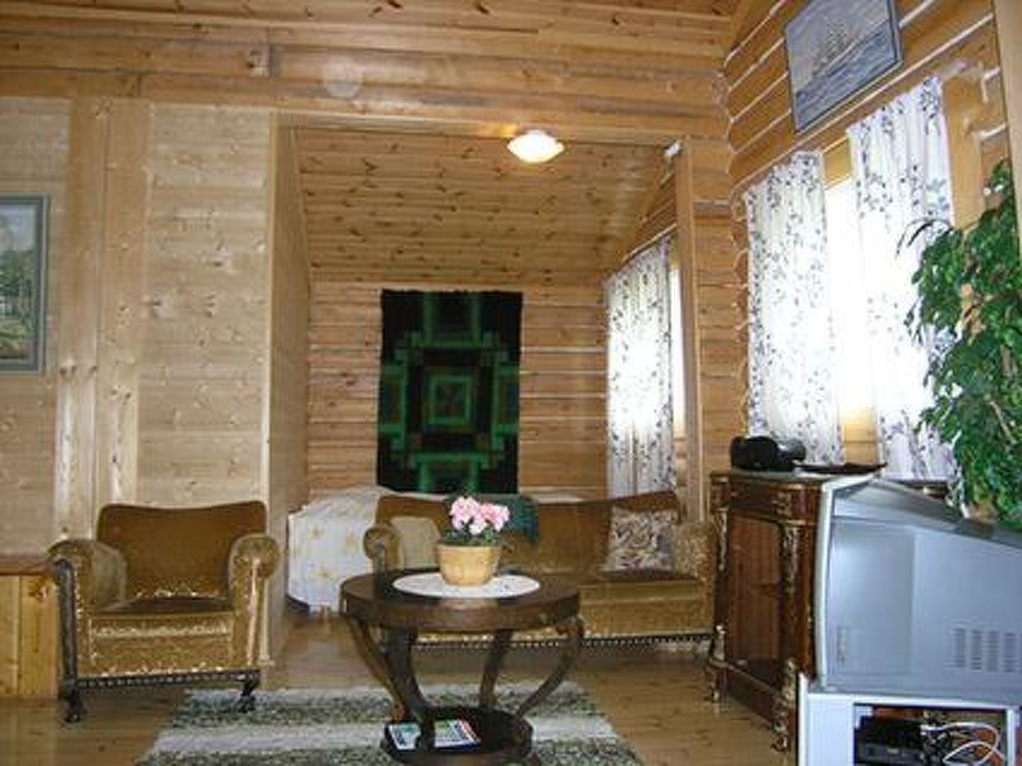 Niittymökki - Inside