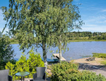 Aan het meer: Rustgevend vakantiehuis Peltosirkku in Somero - thumbnail 2