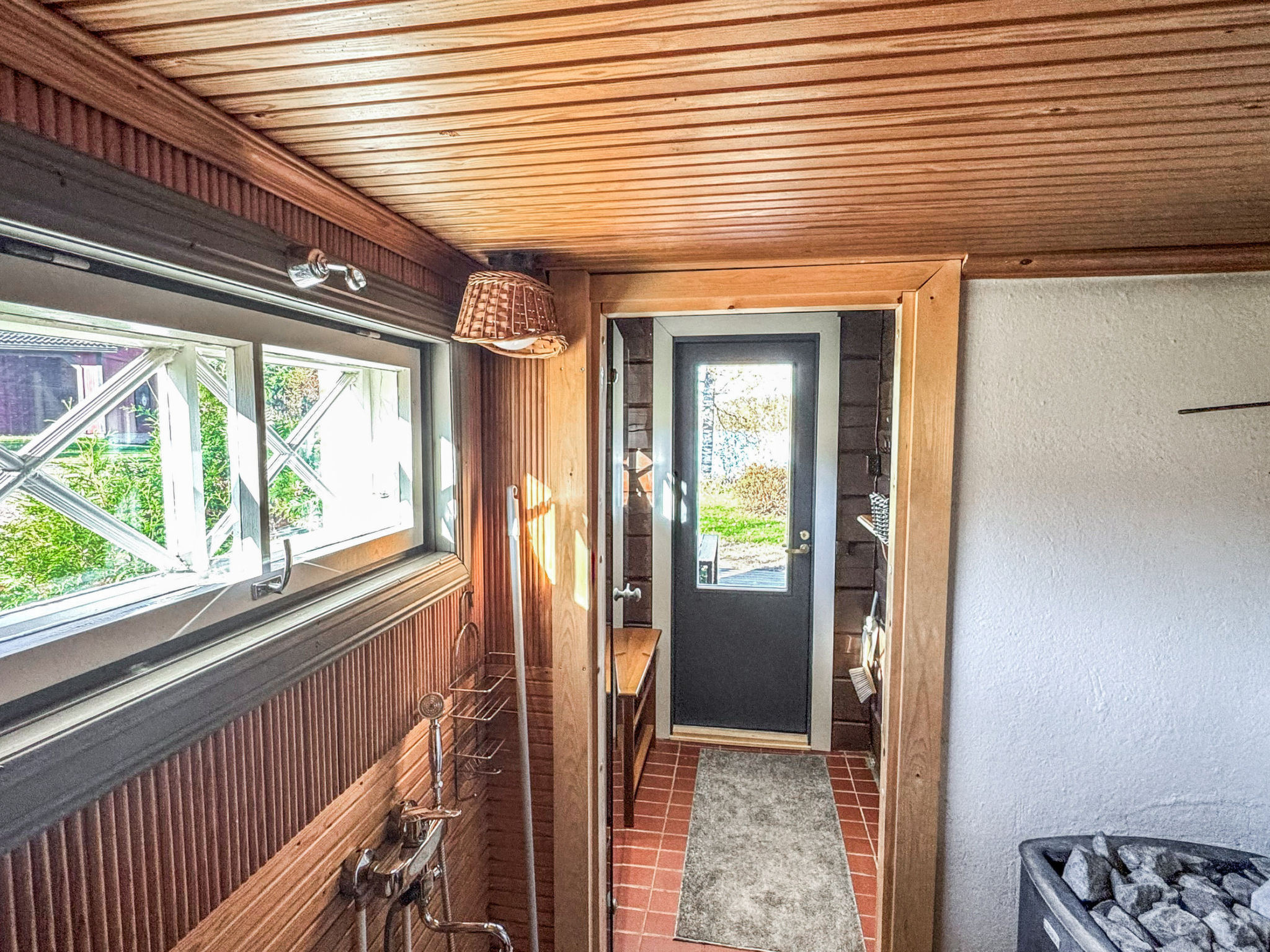 Aan het meer: Rustgevend vakantiehuis Peltosirkku in Somero - foto 24