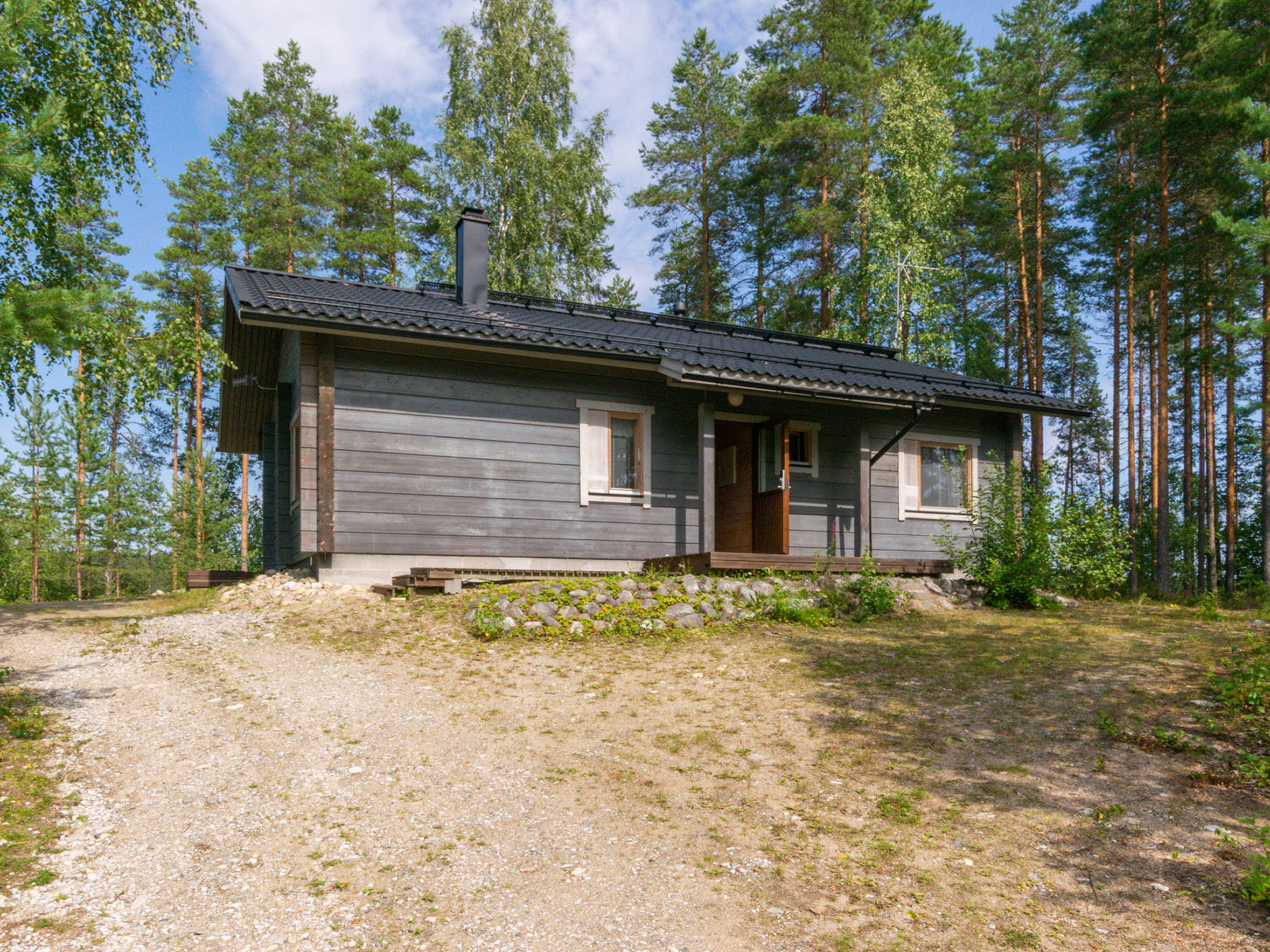 Hot pool cottage ainu