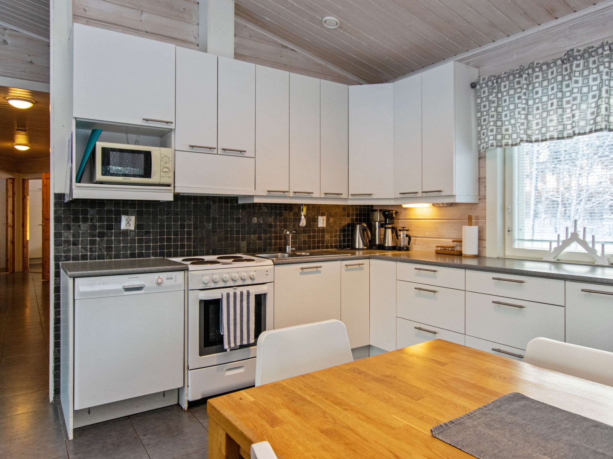 Hot pool cottage laurinranta - Binnen