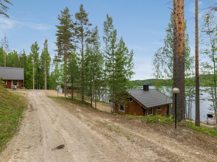 Aan het meer: Rustiek vakantiehuis Vuorilahti in Enonkoski in Enonkoski