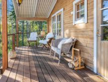 Houten cabin met panoramisch uitzicht op meer Vihtajärvi in Finland - thumbnail 5