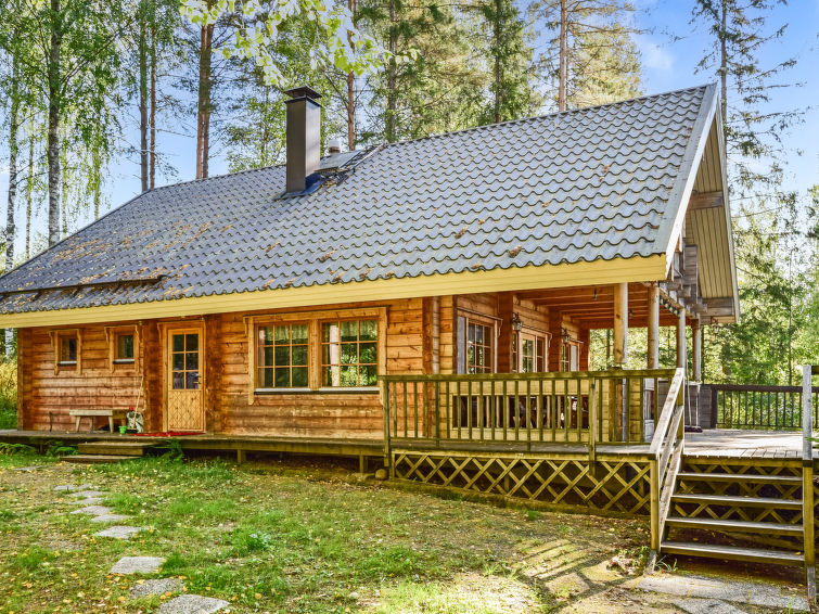 Aan het meer: Ruim vakantiehuis Linnunlaulu in Lapinlahti in Lapinlahti