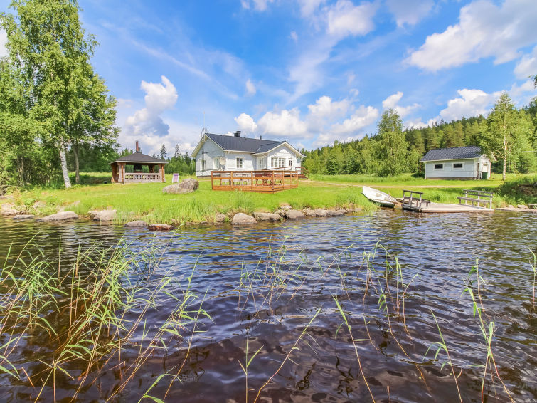 Aan het meer: Rustgevend vakantiehuis Villa lahti in Leppävirta in Leppävirta