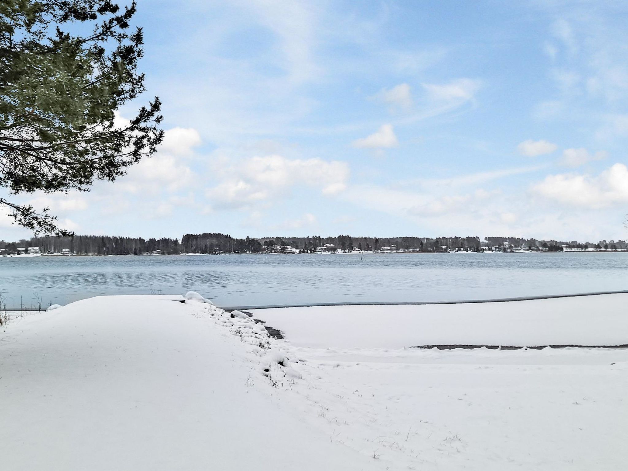 Ruokovirran mökki-Binnen
