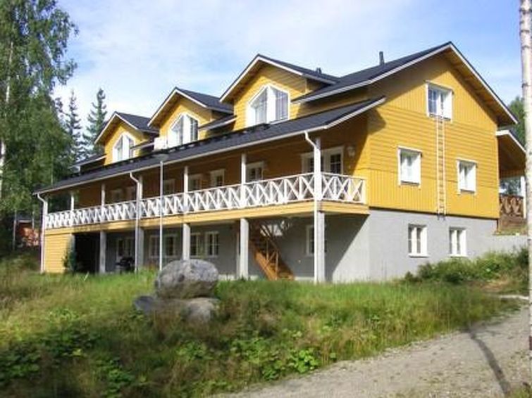 Aan het meer: Ruim vakantiehuis Grande Tahko in Nilsiä voor 18 personen in Nilsiä