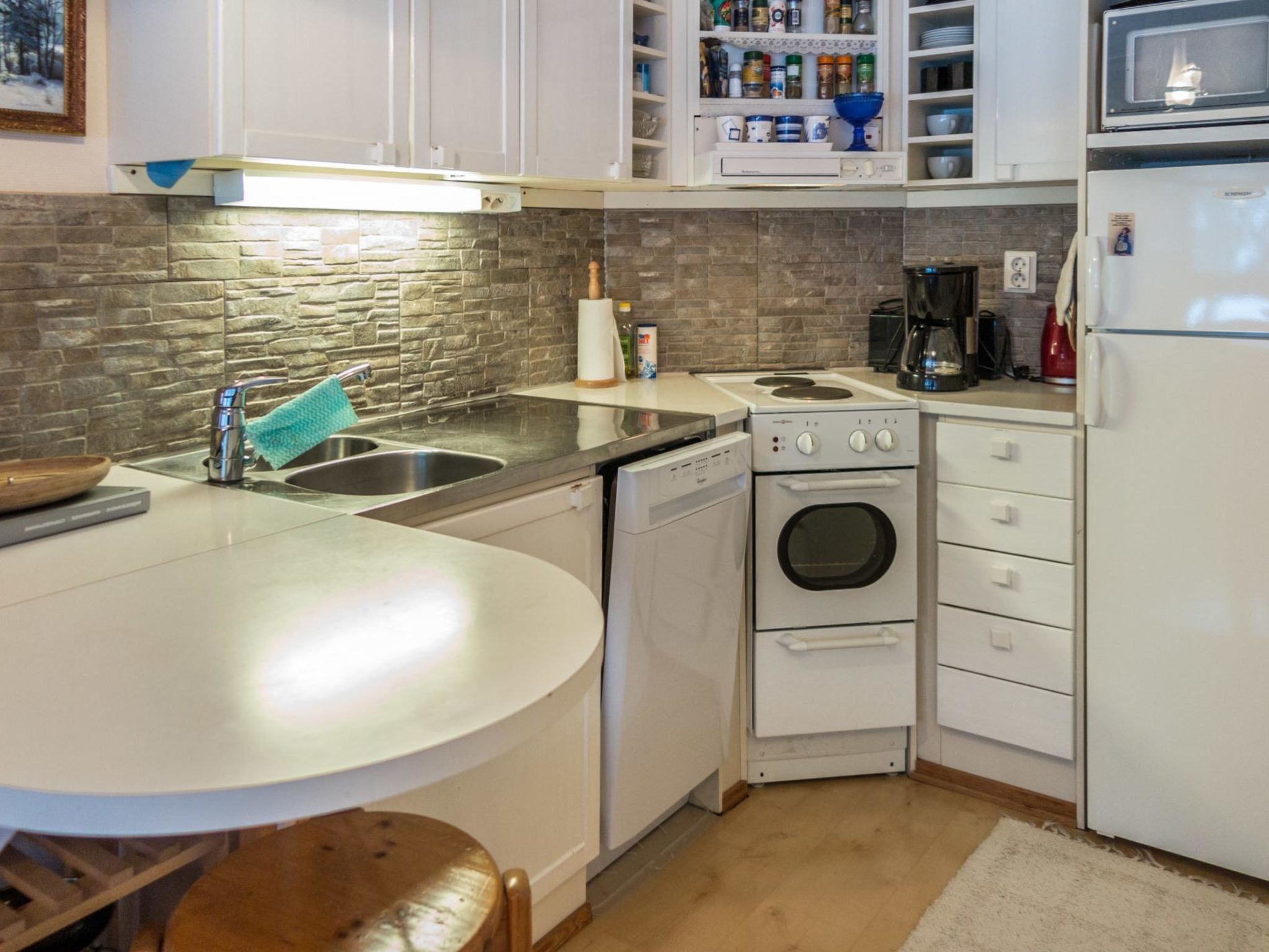 Tahkontilhi e 5-Inside