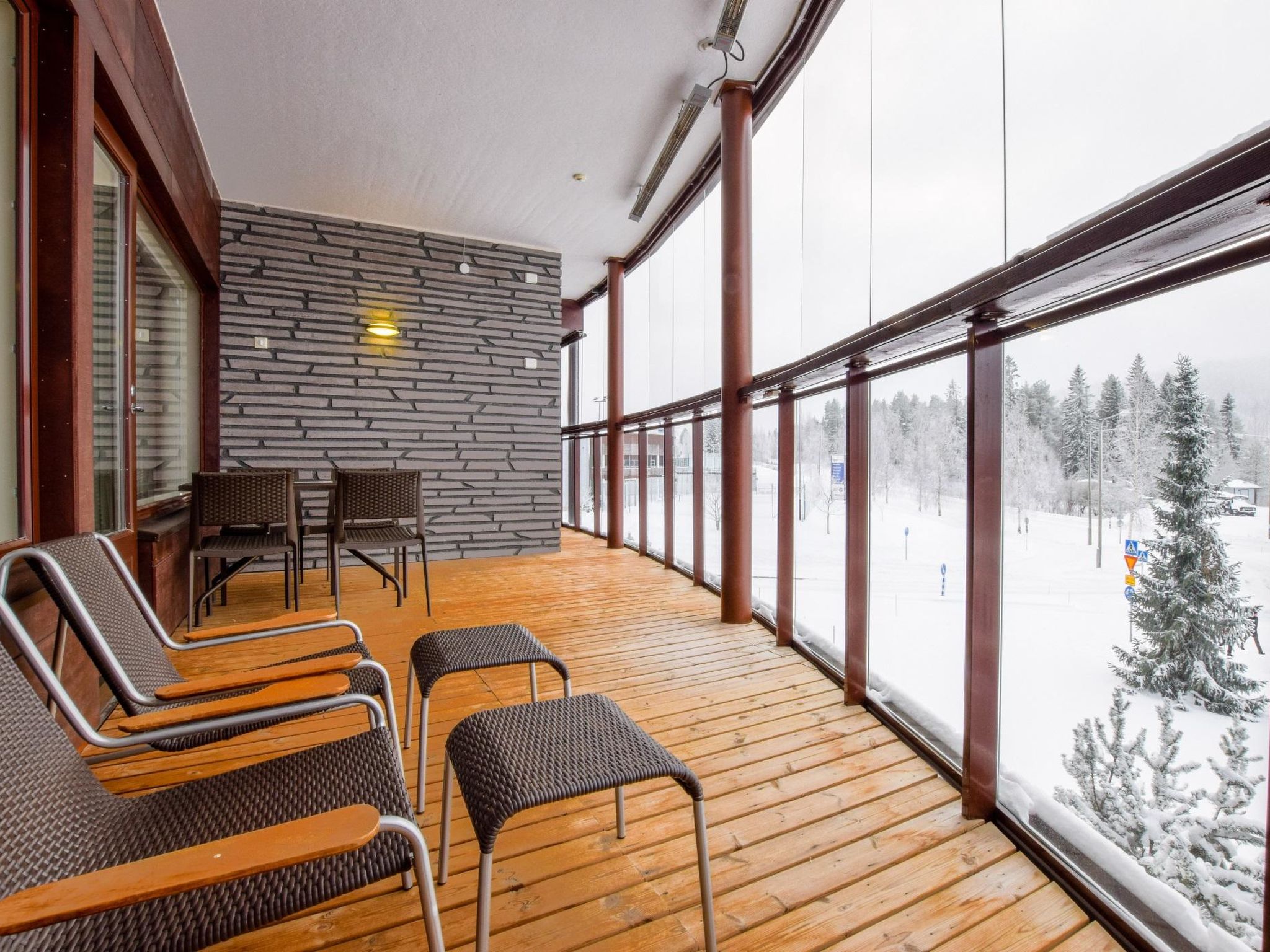 Tahko spa junior suite orange b6-Inside