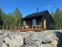 Nieuwe houten villa aan het meer in Tahko – 6 personen, sauna en terras - thumbnail 2