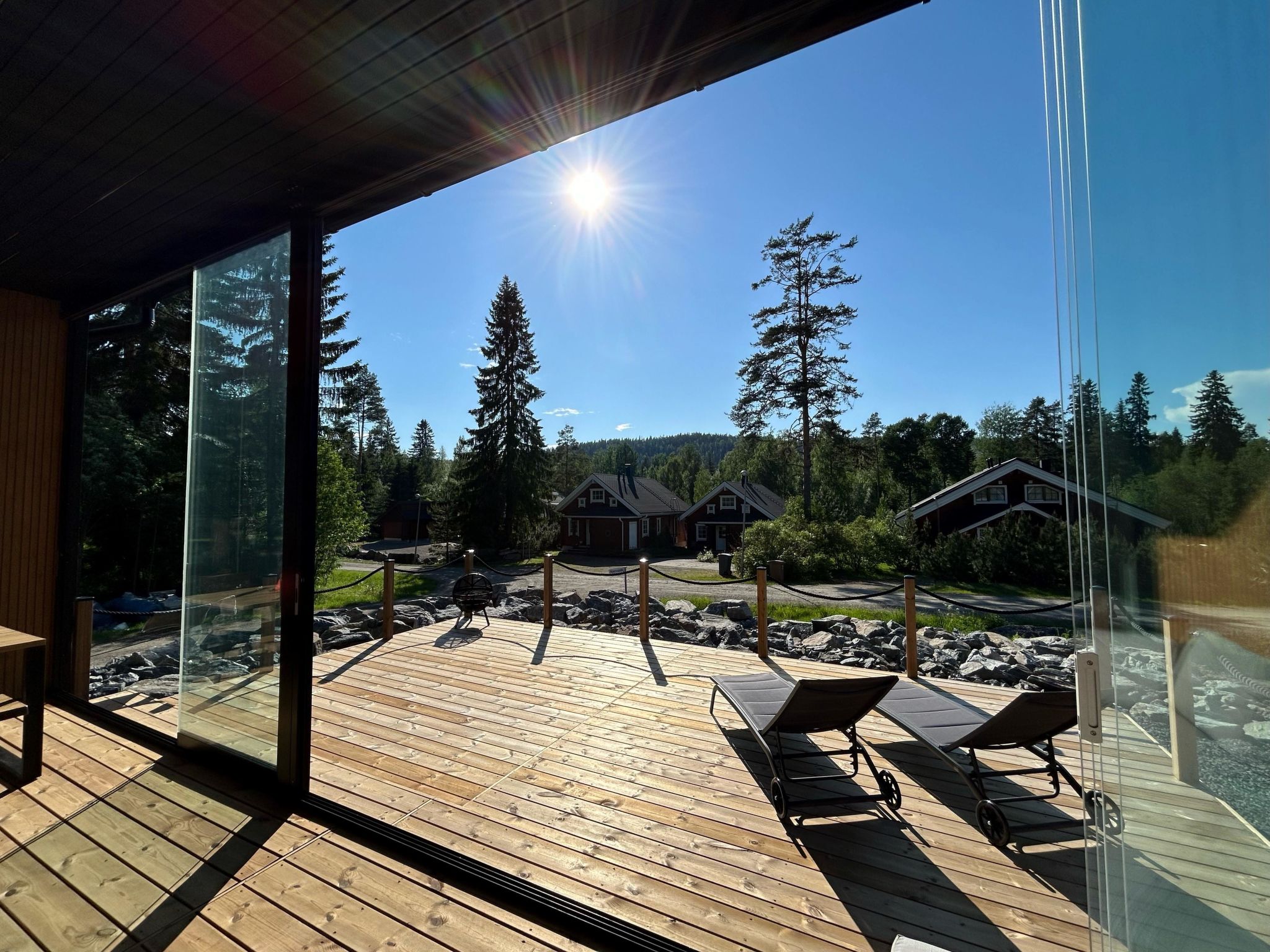 Nieuwe houten villa aan het meer in Tahko – 6 personen, sauna en terras - foto 4
