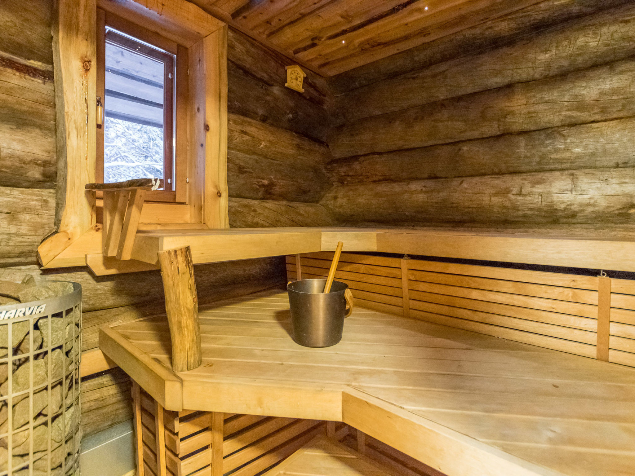 Eräkorven kelotupa - Drinnen