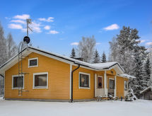 Houten cottage aan het Murtolampi meer met sauna en roeiboot - thumbnail 2