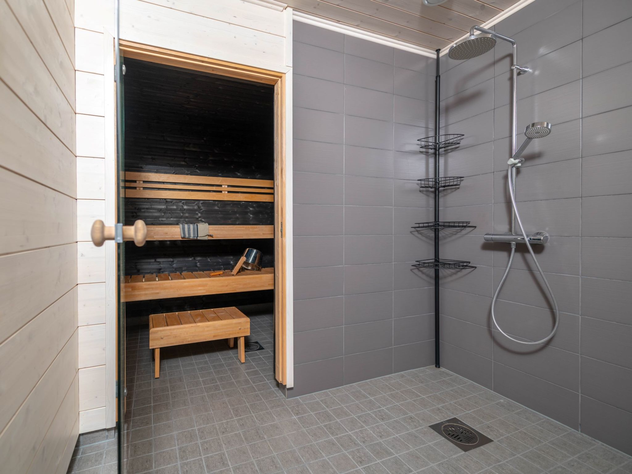 Sjöboda hill - Drinnen