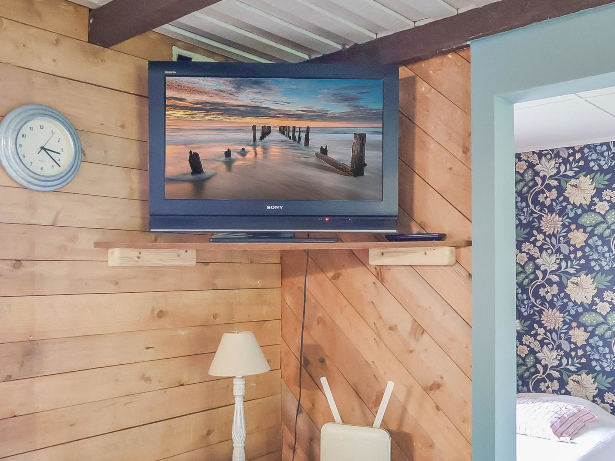 Artturin mökki-Binnen