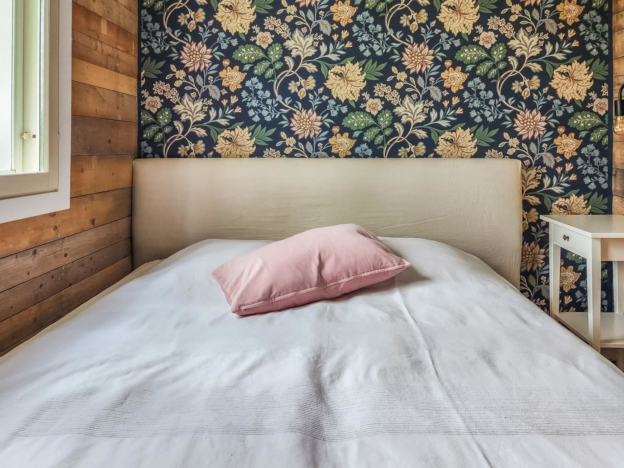 Artturin mökki-Binnen