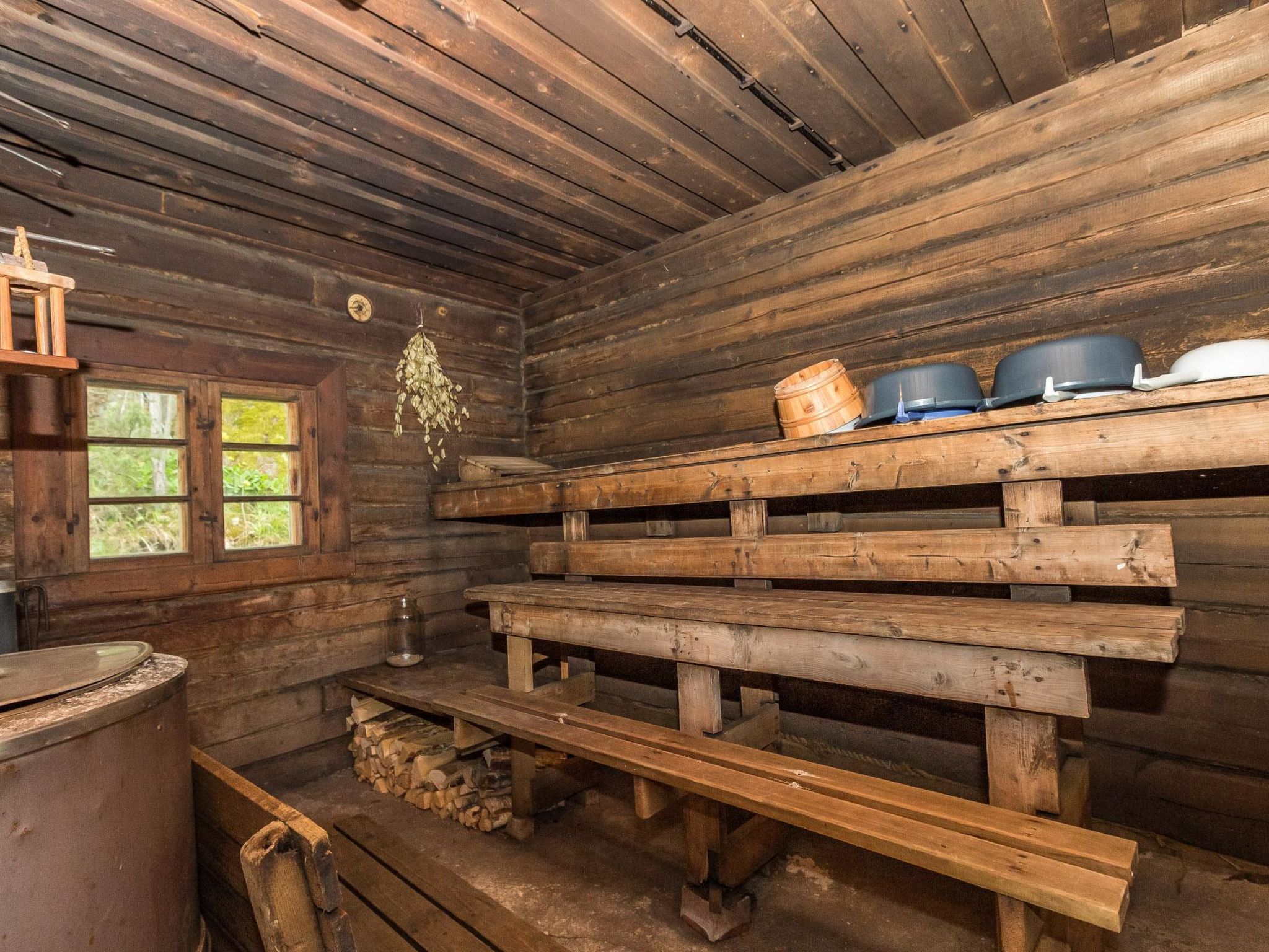 Artturin mökki-Binnen