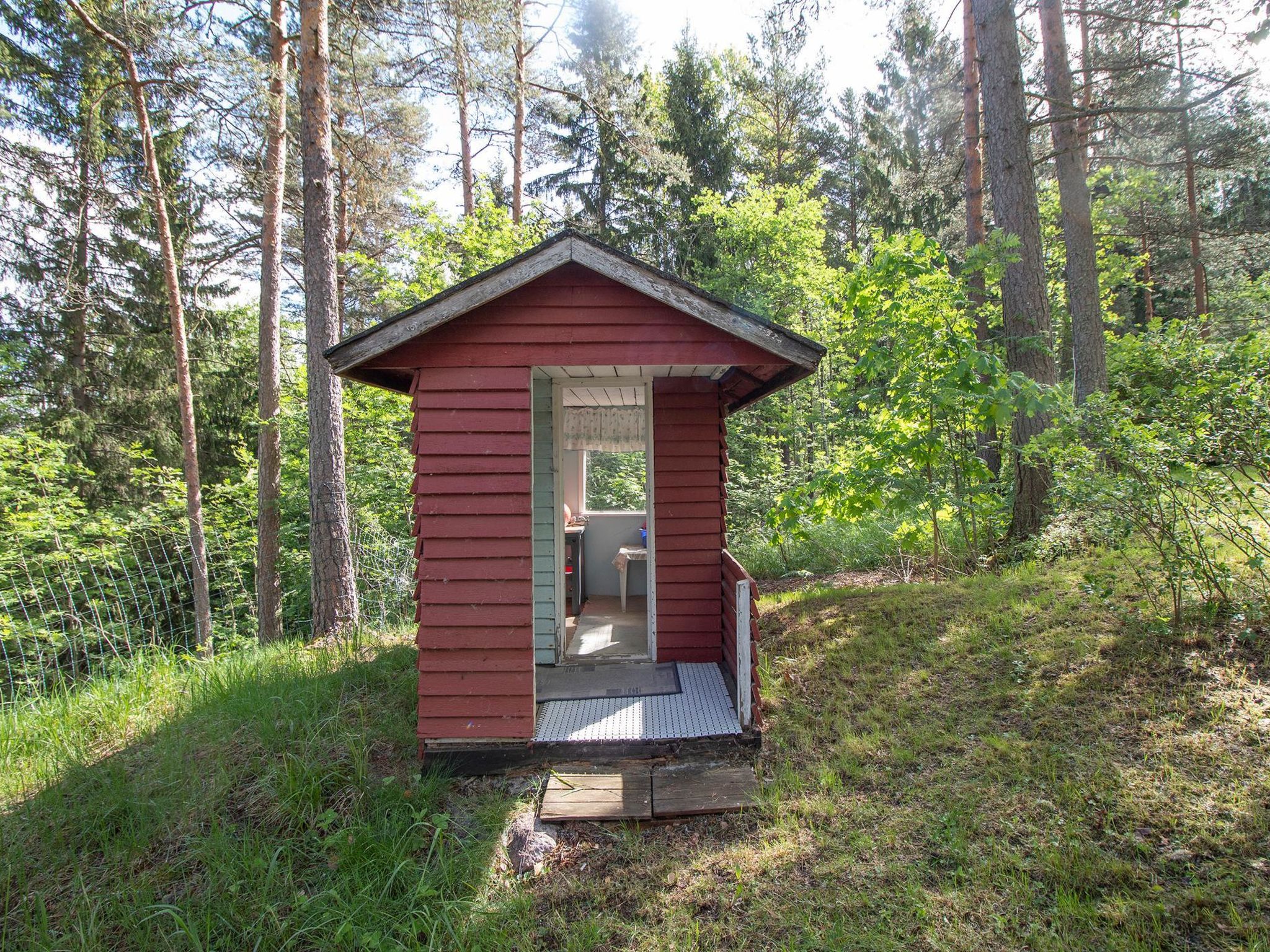 Artturin mökki-Binnen