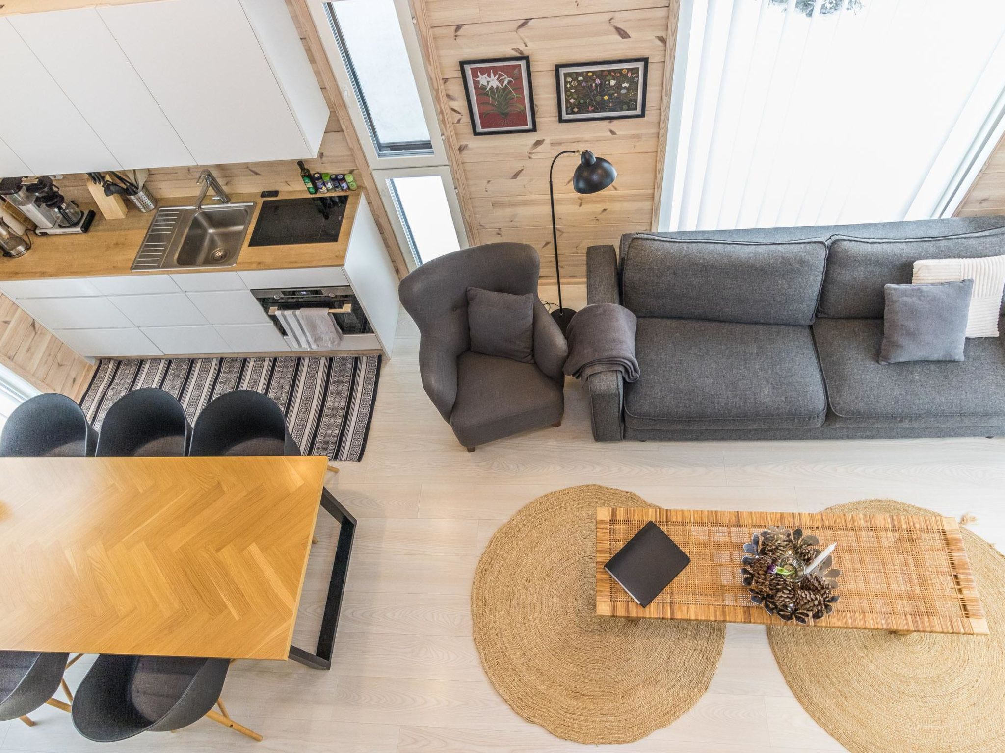 Villa korppi-Drinnen