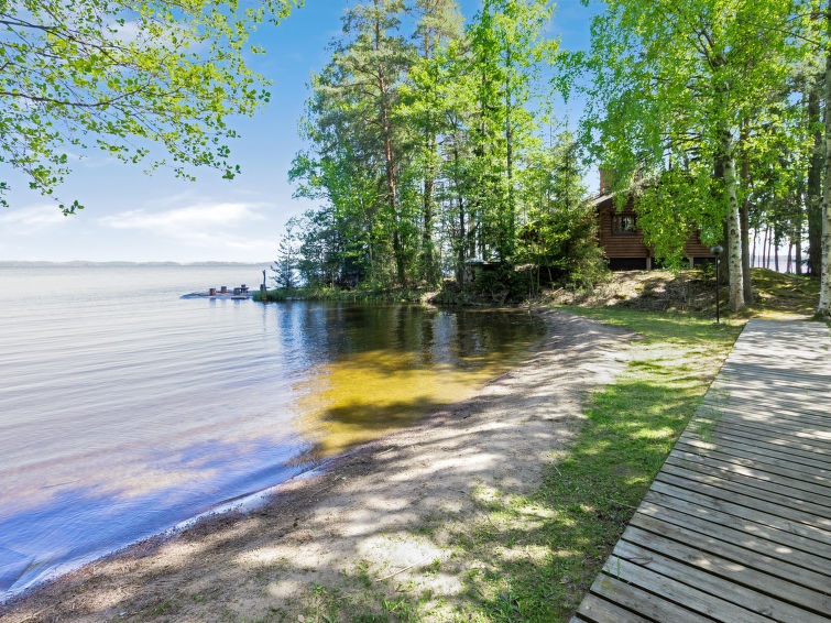 Aan het meer: Sfeervol vakantiehuis Kariniemi in Lohja in Lohja