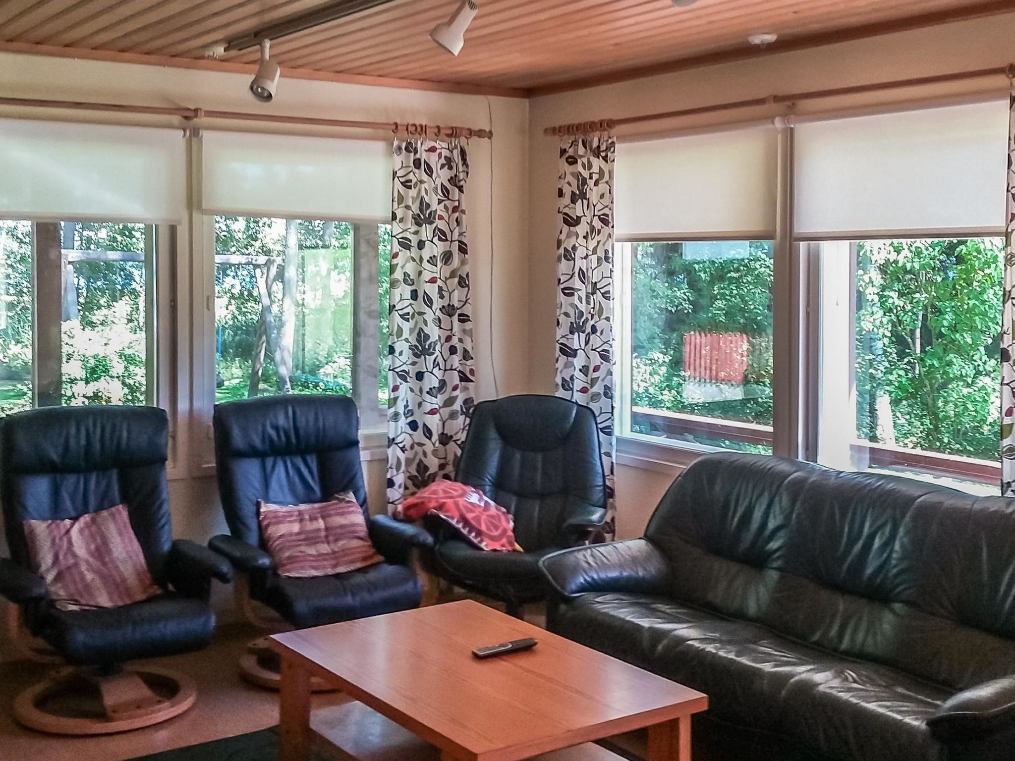 Långstrands stuga-Binnen