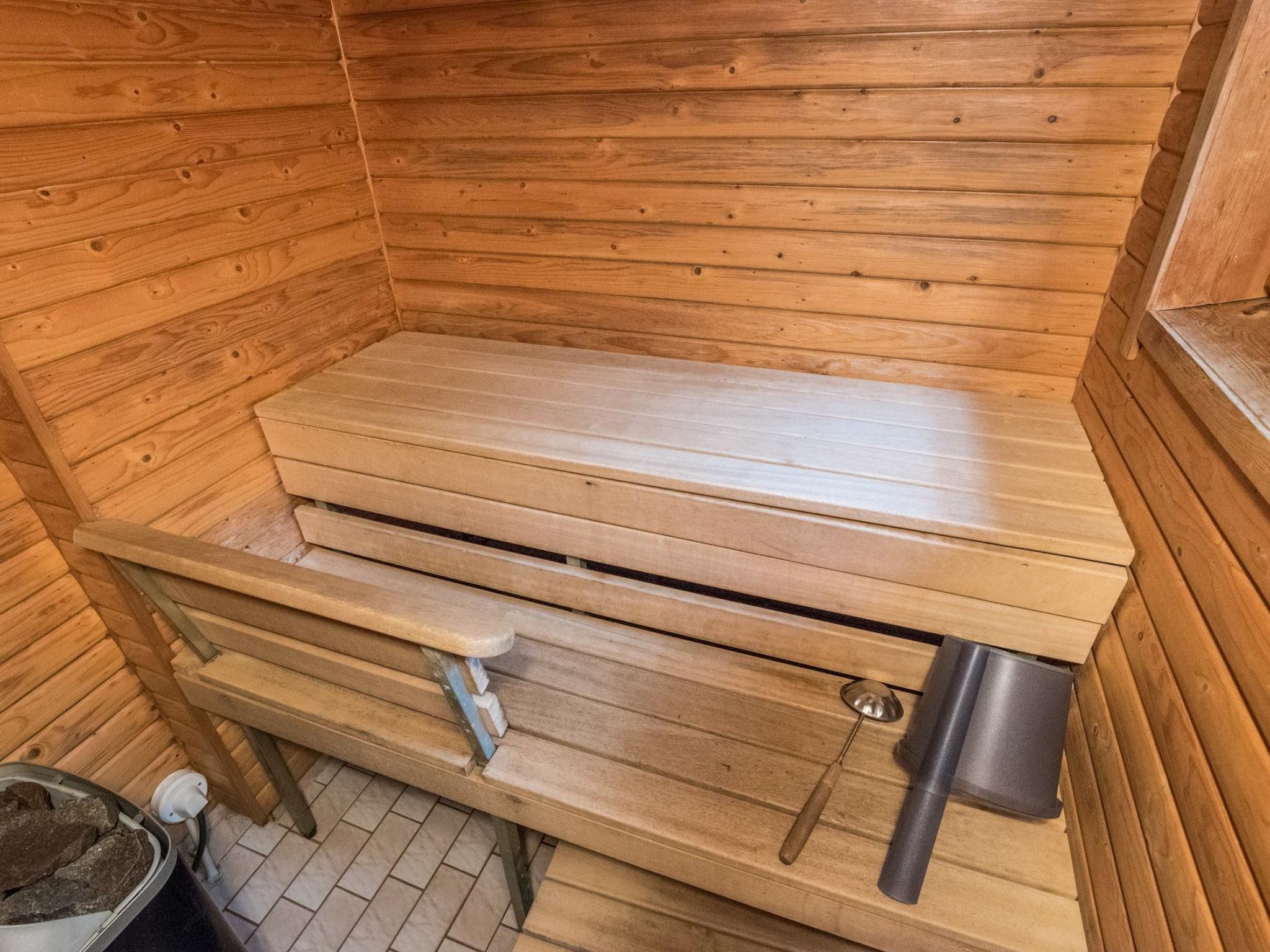 Uitonniemi, rummukkala - Binnen