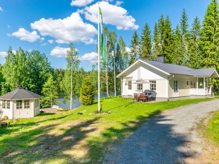 42 east from Varkaus, Lake Kermajärvi 20 m (lenght 30 km, width 3 km), hard sand-stone bottom, own boat, 2 piers.
Wooden villa 2009, living room, kitchen, two bedrooms with double bed in each, sauna..