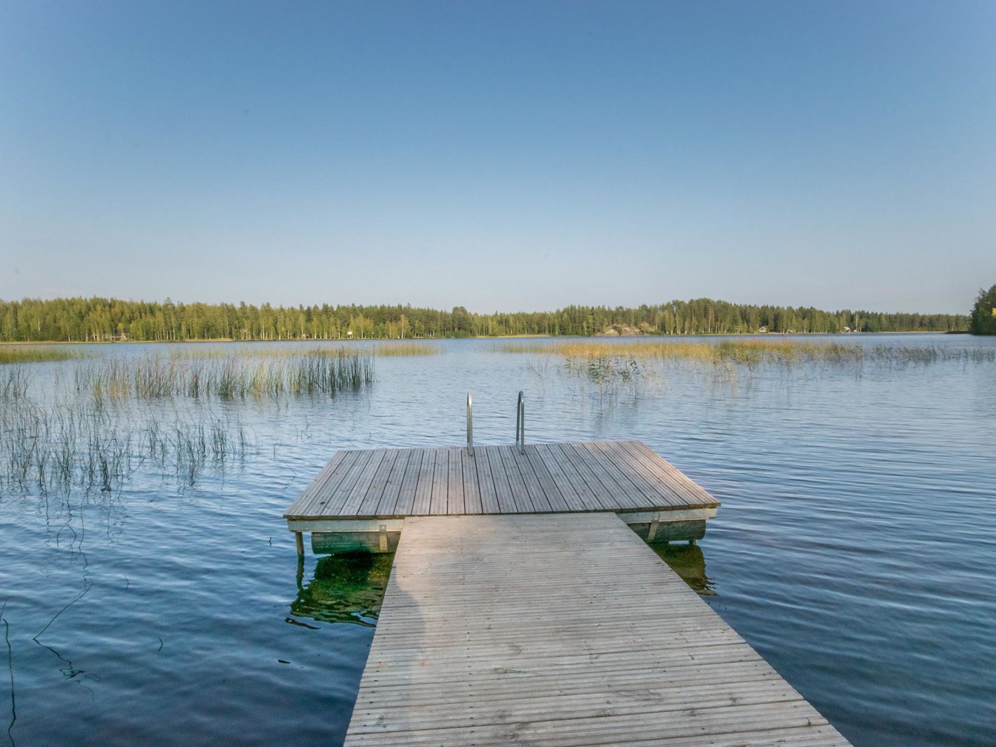 Aurinkopaikka-Inside