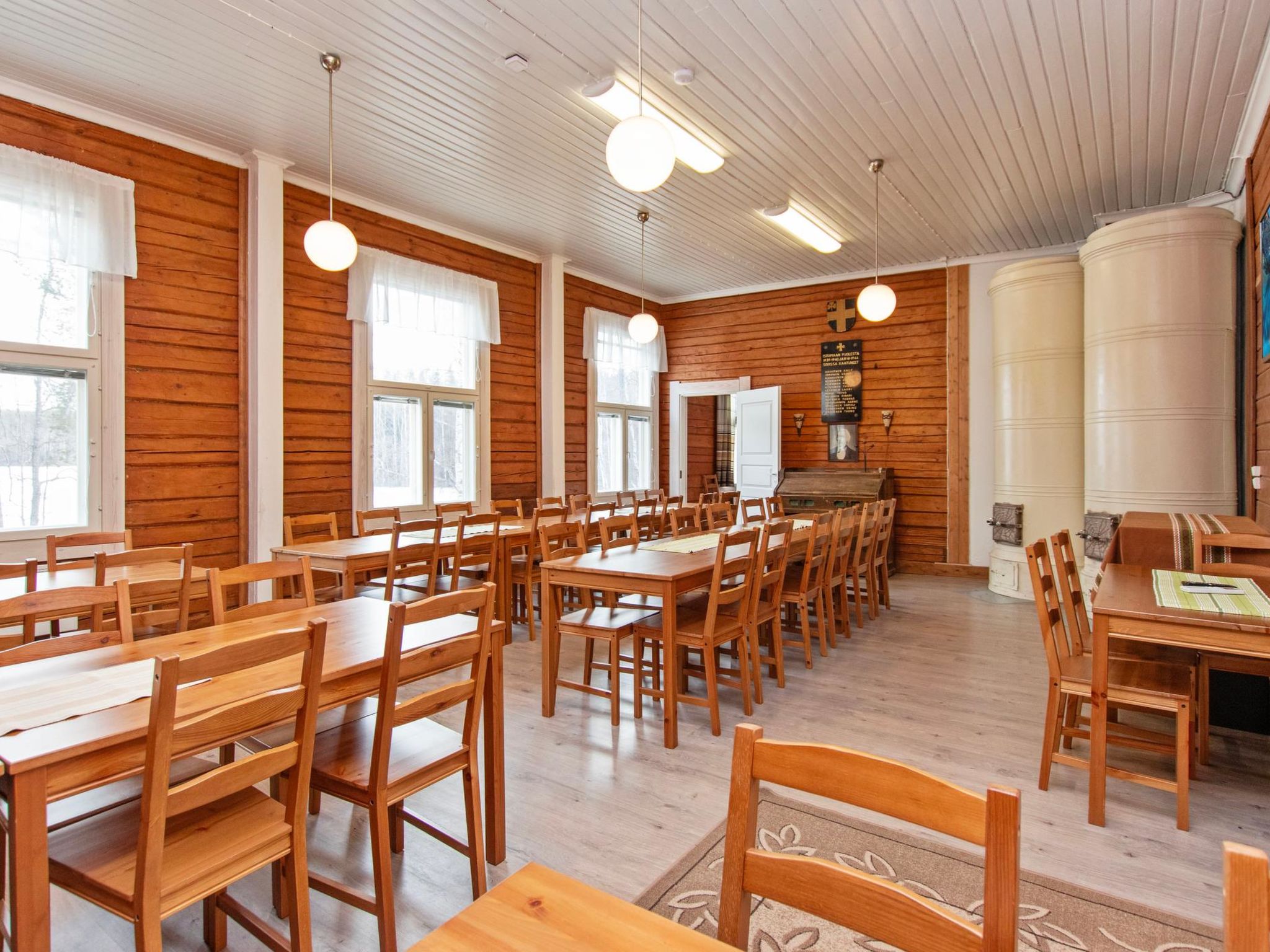 Kaislajärven huvila-Binnen