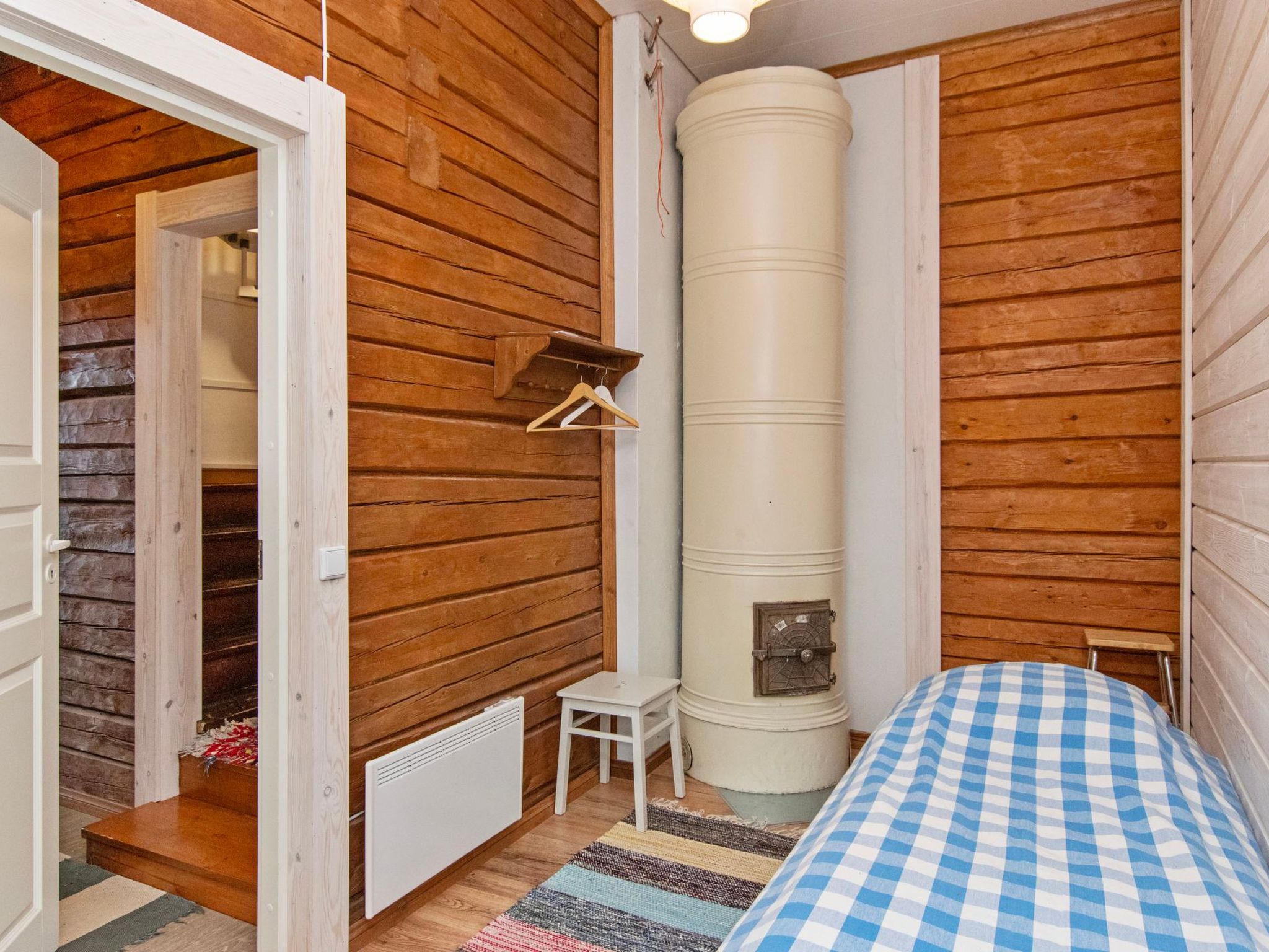 Kaislajärven huvila-Binnen