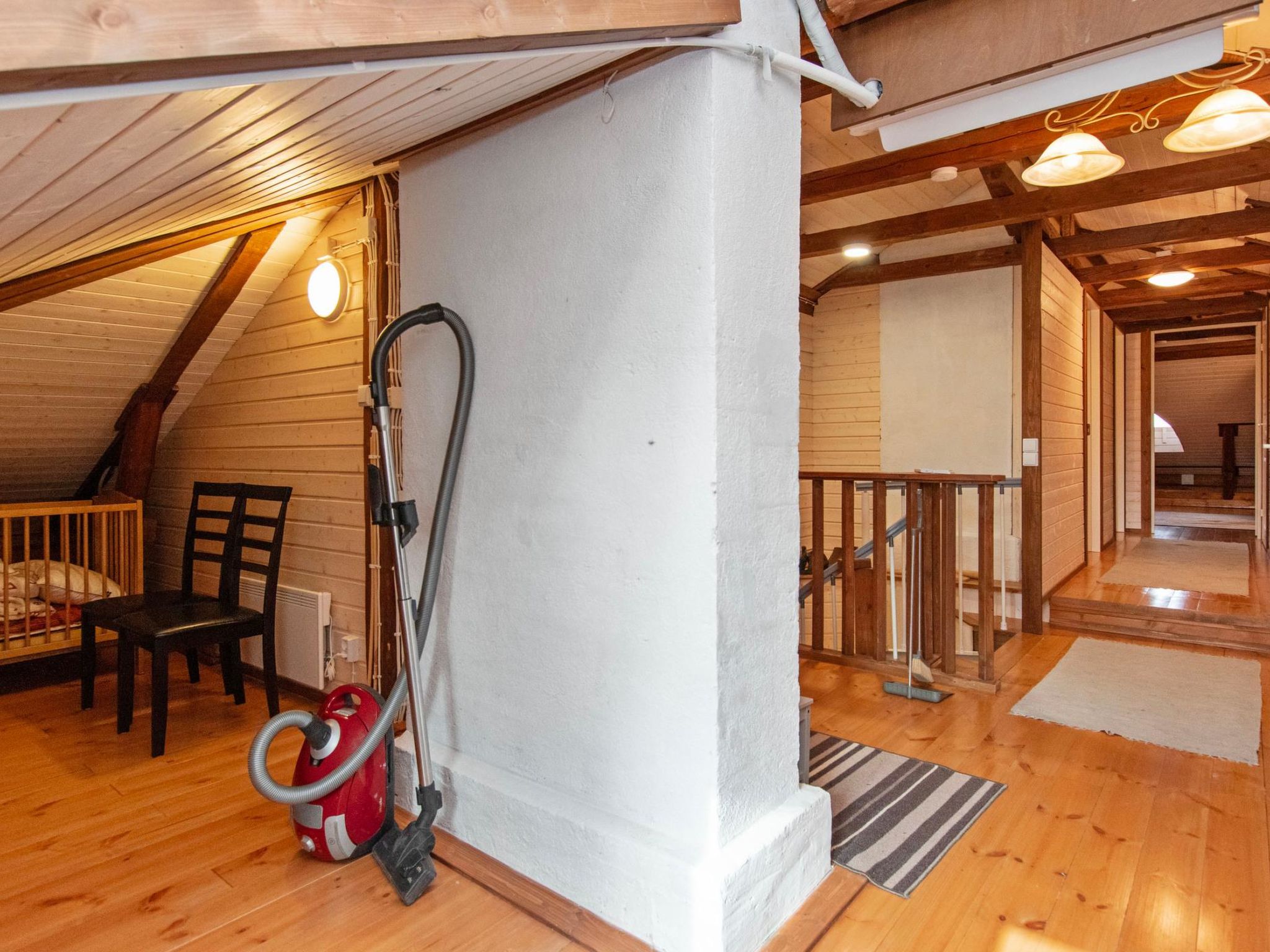 Kaislajärven huvila-Binnen