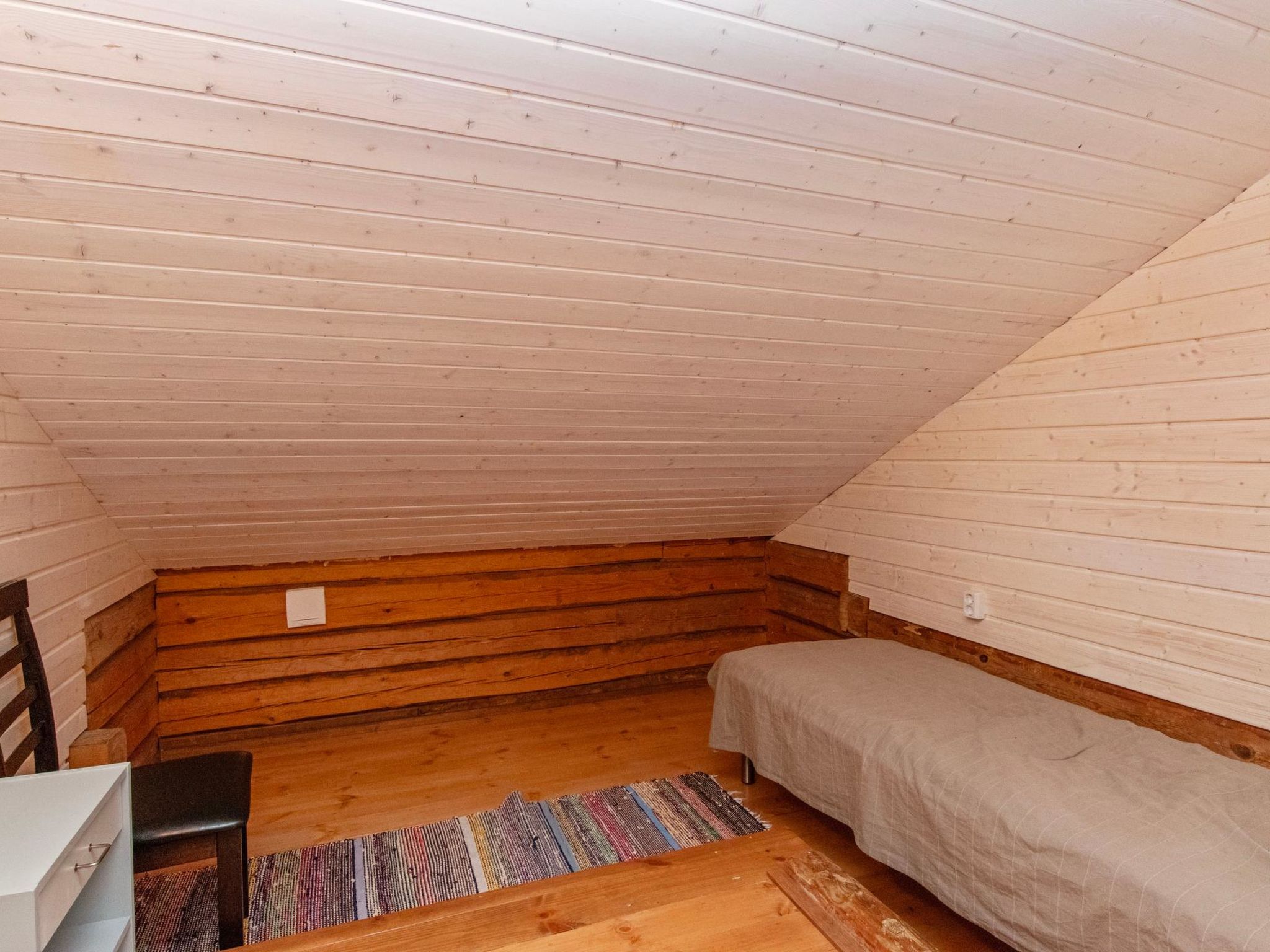 Kaislajärven huvila-Binnen