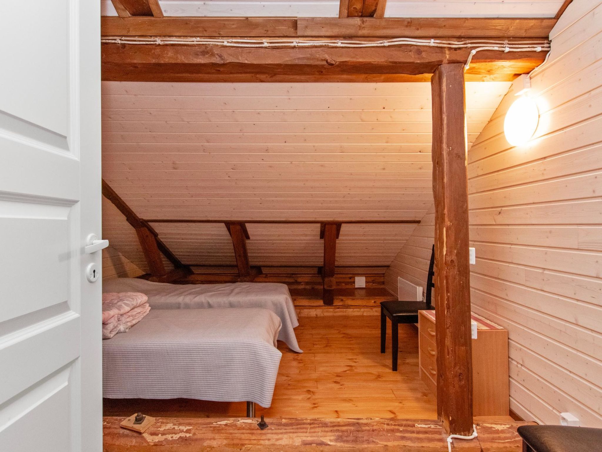 Kaislajärven huvila-Binnen