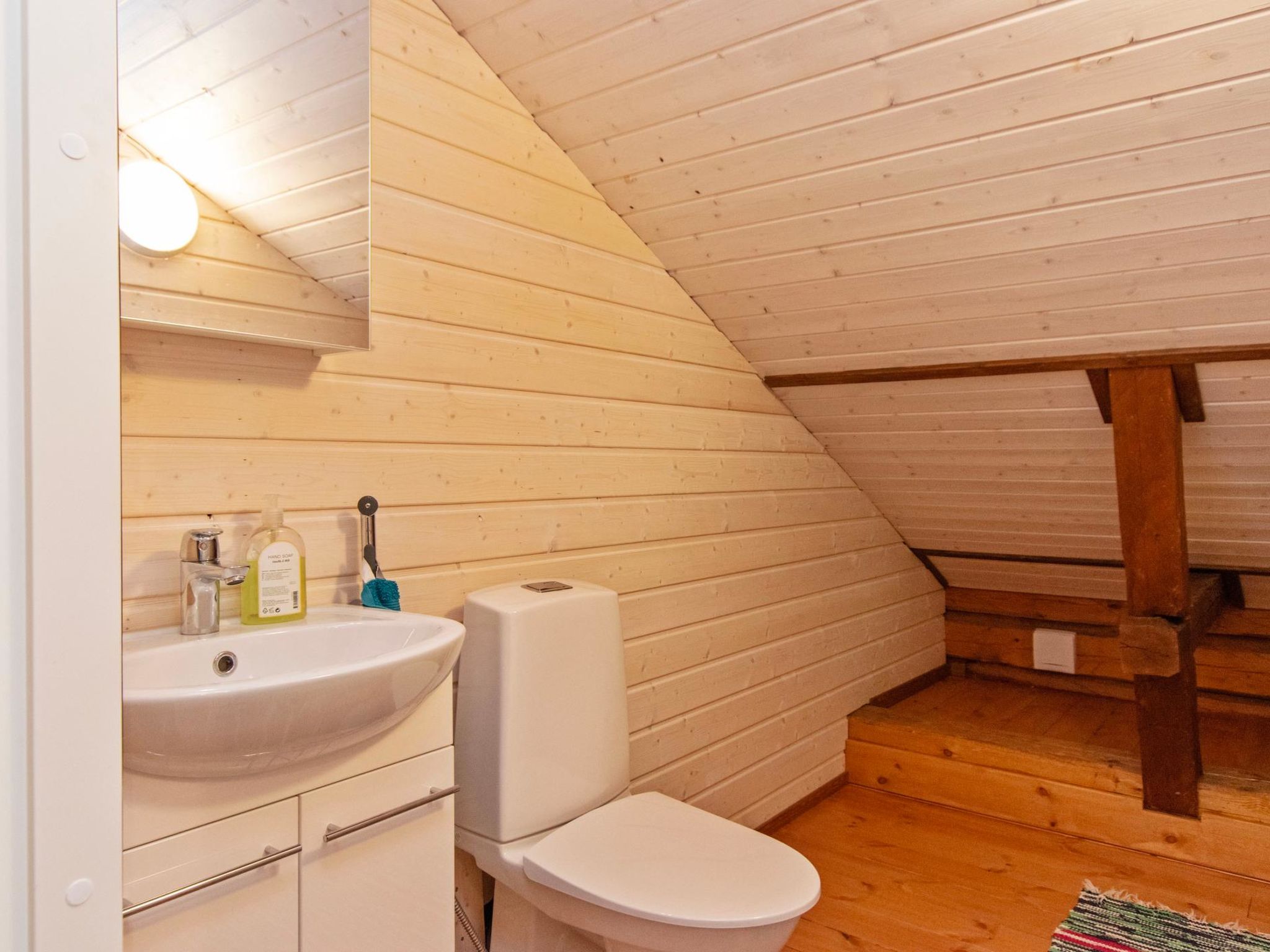 Kaislajärven huvila-Binnen