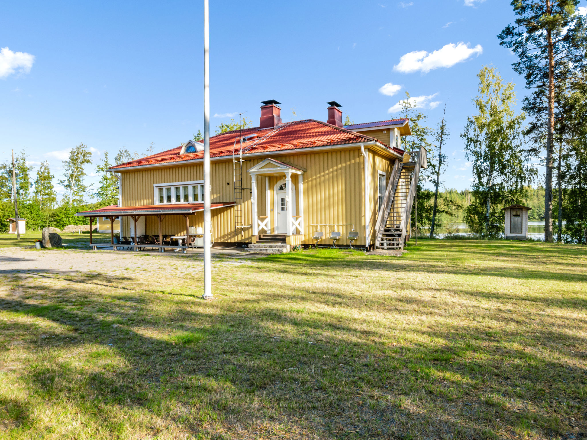 Kaislajärven huvila - Drinnen