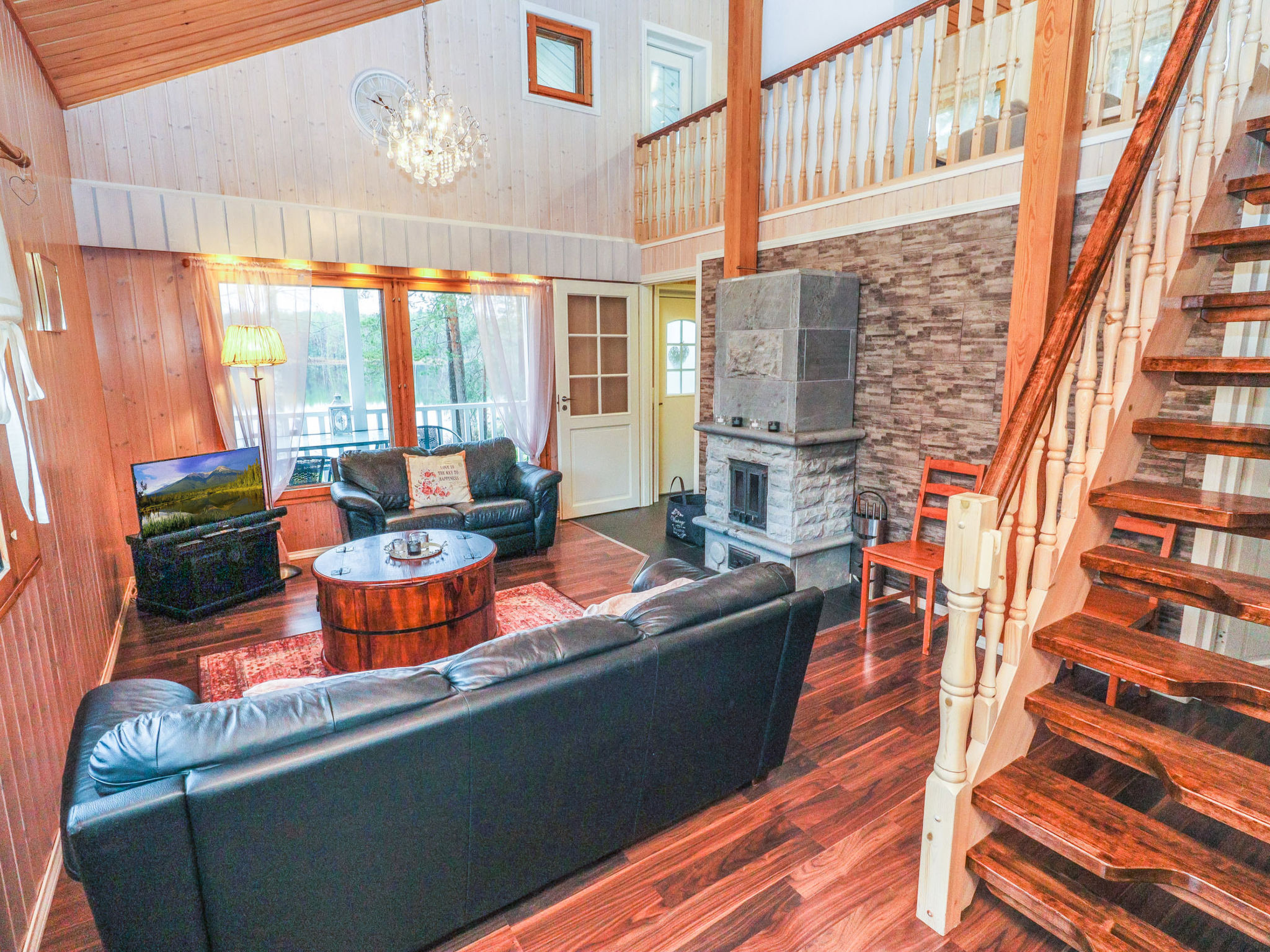 Villa hyppykallio-Inside