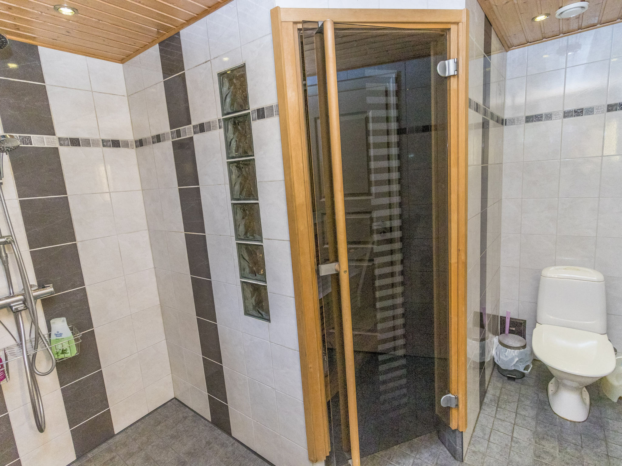 Villa hyppykallio-Inside